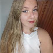 Maestra graduada en educación infantil en la universidad de granada. Tengo experiencias previas dando clases particulares tanto a niños/as de educación infantil y primaria, además que abarco todas las áreas educativas. Tengo el B1 de inglés